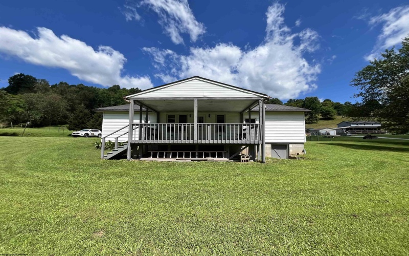 301 Lucy Lane, Buckhannon, West Virginia 26201, 2 Bedrooms Bedrooms, 9 Rooms Rooms,2 BathroomsBathrooms,Single Family Detached,For Sale,Lucy,0,10166199