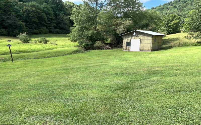 301 Lucy Lane, Buckhannon, West Virginia 26201, 2 Bedrooms Bedrooms, 9 Rooms Rooms,2 BathroomsBathrooms,Single Family Detached,For Sale,Lucy,0,10166199