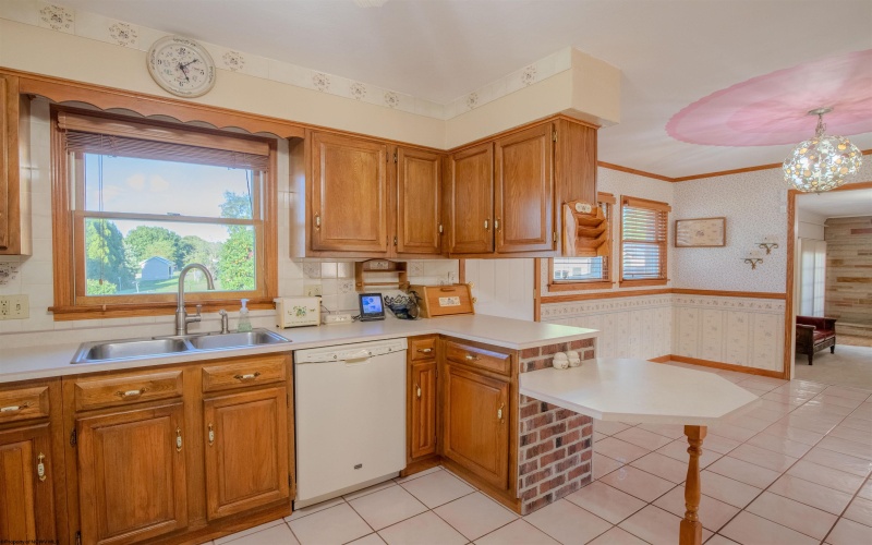 207 Buchanan Drive, Masontown, Pennsylvania 15461, 3 Bedrooms Bedrooms, 11 Rooms Rooms,2 BathroomsBathrooms,Single Family Detached,For Sale,Buchanan,0,10166201