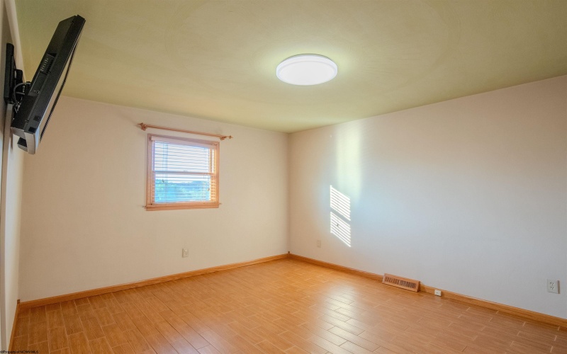 207 Buchanan Drive, Masontown, Pennsylvania 15461, 3 Bedrooms Bedrooms, 11 Rooms Rooms,2 BathroomsBathrooms,Single Family Detached,For Sale,Buchanan,0,10166201