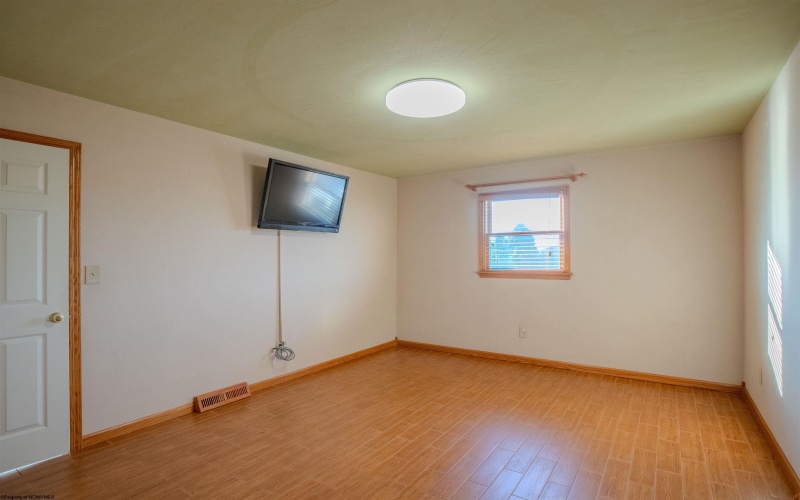 207 Buchanan Drive, Masontown, Pennsylvania 15461, 3 Bedrooms Bedrooms, 11 Rooms Rooms,2 BathroomsBathrooms,Single Family Detached,For Sale,Buchanan,0,10166201