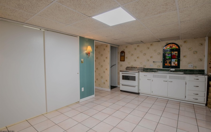 207 Buchanan Drive, Masontown, Pennsylvania 15461, 3 Bedrooms Bedrooms, 11 Rooms Rooms,2 BathroomsBathrooms,Single Family Detached,For Sale,Buchanan,0,10166201