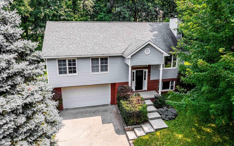 1374 Bennett Drive, Morgantown, West Virginia 26508, 3 Bedrooms Bedrooms, 8 Rooms Rooms,3 BathroomsBathrooms,Single Family Detached,For Sale,Bennett,0,10166197