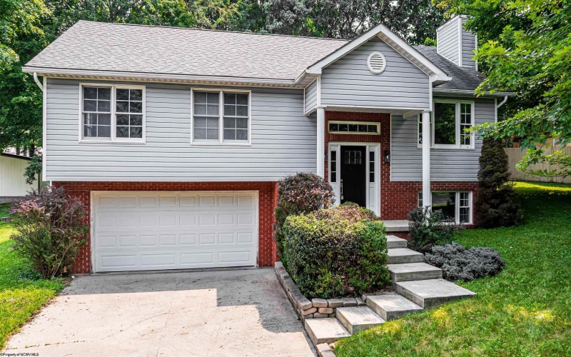 1374 Bennett Drive, Morgantown, West Virginia 26508, 3 Bedrooms Bedrooms, 8 Rooms Rooms,3 BathroomsBathrooms,Single Family Detached,For Sale,Bennett,0,10166197
