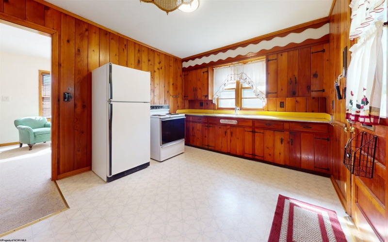 210 Poolside Drive, Mannington, West Virginia 26582, 3 Bedrooms Bedrooms, 6 Rooms Rooms,1 BathroomBathrooms,Single Family Detached,For Sale,Poolside,0,10166202