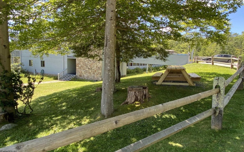 31 Beech Lodge Court, Davis, West Virginia 26260, 1 Bedroom Bedrooms, 4 Rooms Rooms,1 BathroomBathrooms,Single Family Attached,For Sale,Beech Lodge,0,10166203