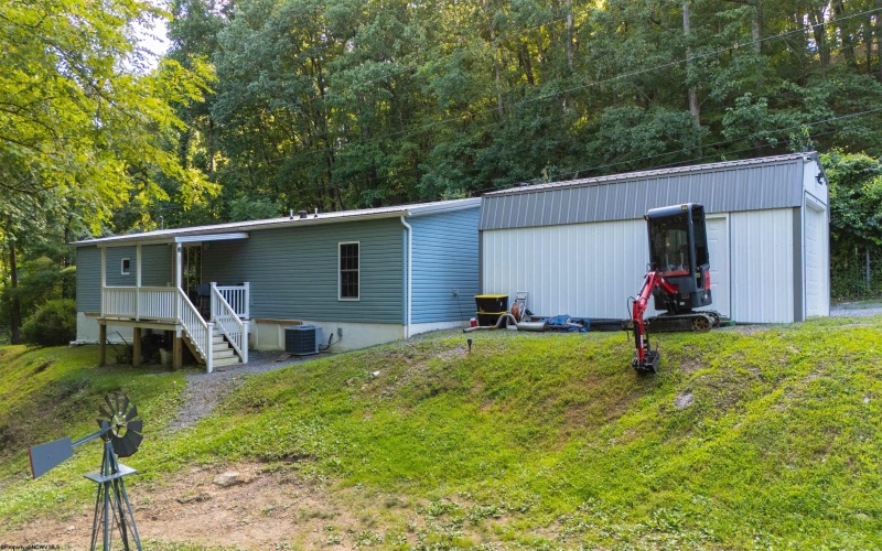3368 Owl Creek Road, Morgantown, West Virginia 26508, 3 Bedrooms Bedrooms, 6 Rooms Rooms,2 BathroomsBathrooms,Single Family Detached,For Sale,Owl Creek,0,10166206