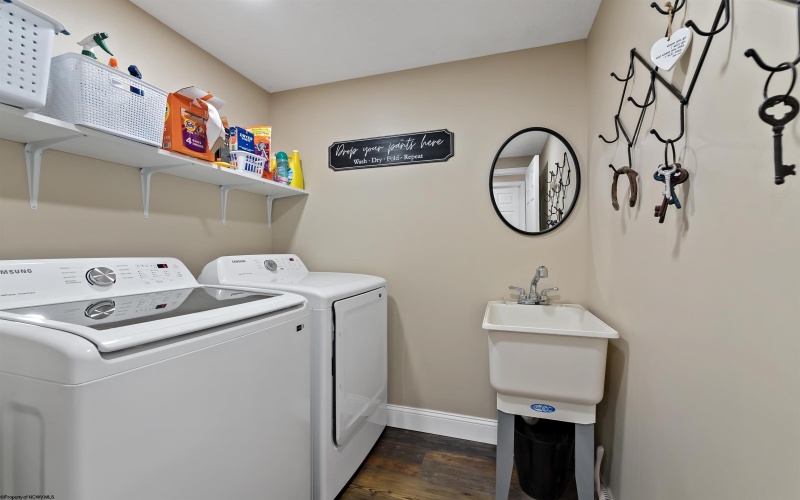 3368 Owl Creek Road, Morgantown, West Virginia 26508, 3 Bedrooms Bedrooms, 6 Rooms Rooms,2 BathroomsBathrooms,Single Family Detached,For Sale,Owl Creek,0,10166206