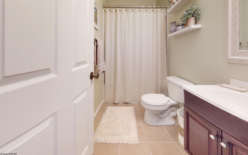 2606 Serene Drive, Fairmont, West Virginia 26554, 3 Bedrooms Bedrooms, 6 Rooms Rooms,2 BathroomsBathrooms,Single Family Attached,For Sale,Serene,0,10166219
