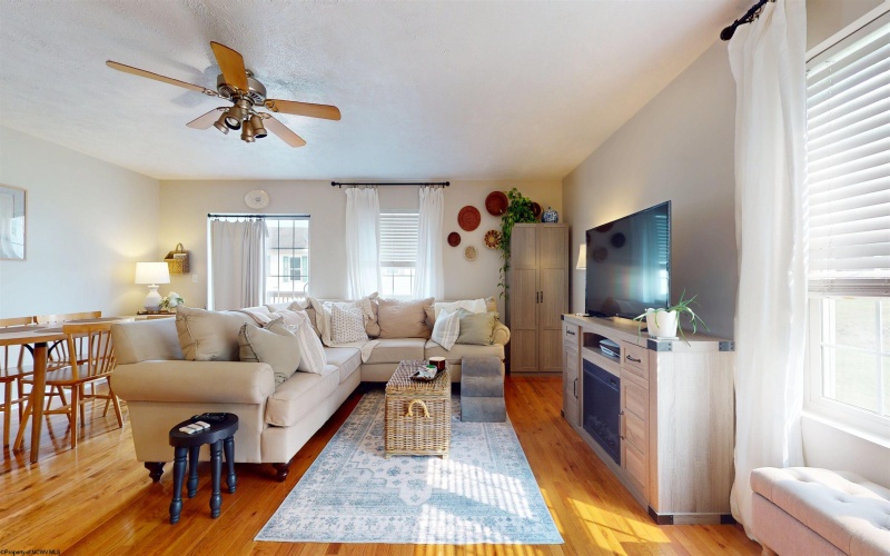 2606 Serene Drive, Fairmont, West Virginia 26554, 3 Bedrooms Bedrooms, 6 Rooms Rooms,2 BathroomsBathrooms,Single Family Attached,For Sale,Serene,0,10166219