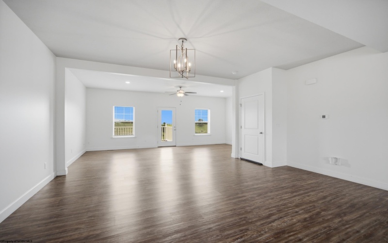 120 Red Oak Lane, Morgantown, West Virginia 26501, 3 Bedrooms Bedrooms, 7 Rooms Rooms,2 BathroomsBathrooms,Single Family Attached,For Sale,Red Oak,0,10166239