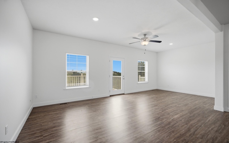 120 Red Oak Lane, Morgantown, West Virginia 26501, 3 Bedrooms Bedrooms, 7 Rooms Rooms,2 BathroomsBathrooms,Single Family Attached,For Sale,Red Oak,0,10166239