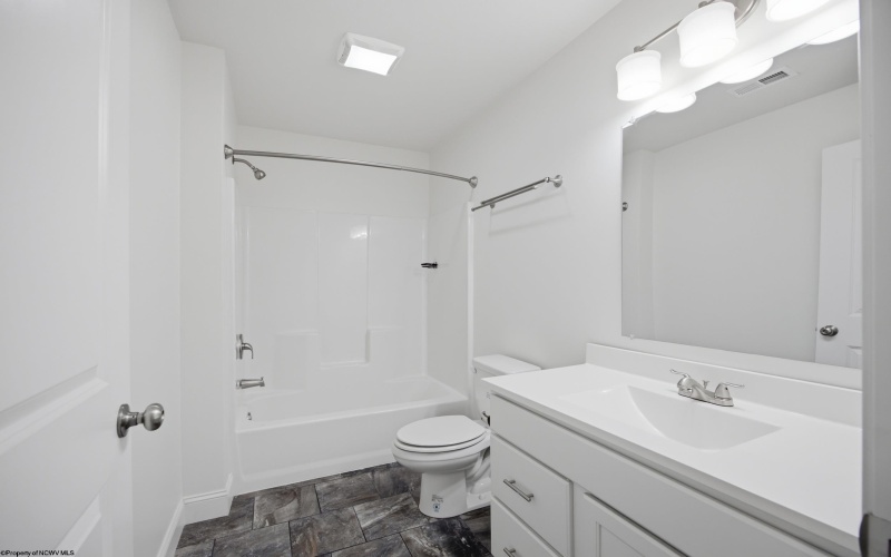 120 Red Oak Lane, Morgantown, West Virginia 26501, 3 Bedrooms Bedrooms, 7 Rooms Rooms,2 BathroomsBathrooms,Single Family Attached,For Sale,Red Oak,0,10166239