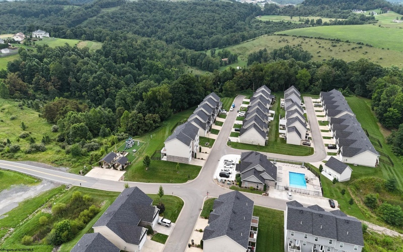 120 Red Oak Lane, Morgantown, West Virginia 26501, 3 Bedrooms Bedrooms, 7 Rooms Rooms,2 BathroomsBathrooms,Single Family Attached,For Sale,Red Oak,0,10166239