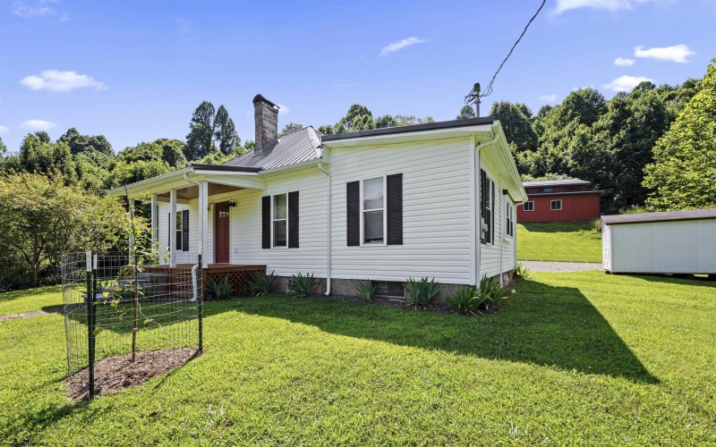 2595 Big Run Road, Walkersville, West Virginia 26447-8159, 2 Bedrooms Bedrooms, 5 Rooms Rooms,1 BathroomBathrooms,Single Family Detached,For Sale,Big Run,0,10166237