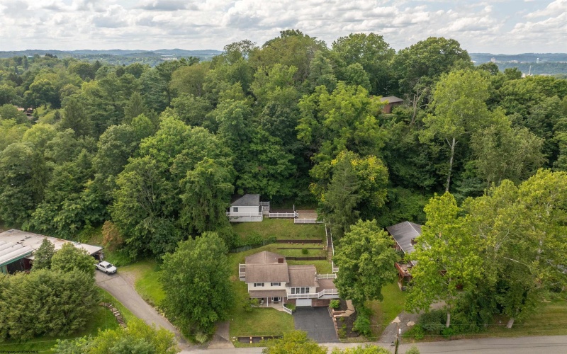 825 Augusta Avenue, Morgantown, West Virginia 26501-6237, 3 Bedrooms Bedrooms, 6 Rooms Rooms,2 BathroomsBathrooms,Single Family Detached,For Sale,Augusta,0,10166234