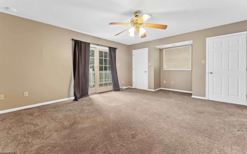 825 Augusta Avenue, Morgantown, West Virginia 26501-6237, 3 Bedrooms Bedrooms, 6 Rooms Rooms,2 BathroomsBathrooms,Single Family Detached,For Sale,Augusta,0,10166234