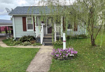 410 Monroe Avenue, Weston, West Virginia 26452, 2 Bedrooms Bedrooms, 5 Rooms Rooms,1 BathroomBathrooms,Single Family Detached,For Sale,Monroe,0,10166236