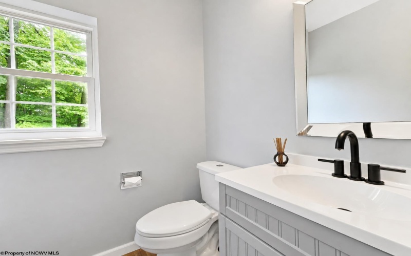 39 Dock View Lane, Morgantown, West Virginia 26508, 4 Bedrooms Bedrooms, 8 Rooms Rooms,2 BathroomsBathrooms,Single Family Detached,For Sale,Dock View,0,10166233