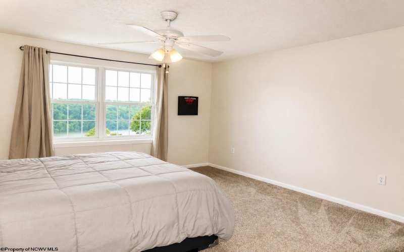 39 Dock View Lane, Morgantown, West Virginia 26508, 4 Bedrooms Bedrooms, 8 Rooms Rooms,2 BathroomsBathrooms,Single Family Detached,For Sale,Dock View,0,10166233