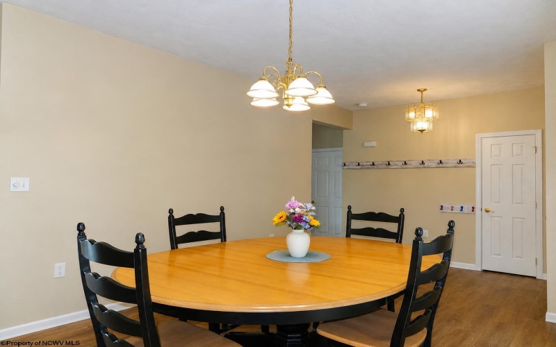 39 Dock View Lane, Morgantown, West Virginia 26508, 4 Bedrooms Bedrooms, 8 Rooms Rooms,2 BathroomsBathrooms,Single Family Detached,For Sale,Dock View,0,10166233