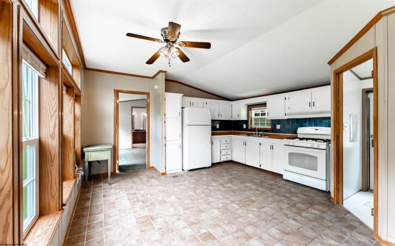 1676 Daybrook Road, Fairview, West Virginia 26570, 3 Bedrooms Bedrooms, 7 Rooms Rooms,2 BathroomsBathrooms,Single Family Detached,For Sale,Daybrook,0,10166235