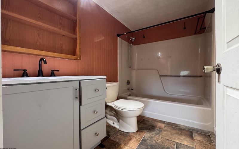 426 Oak Street, Jane Lew, West Virginia 26378, 3 Bedrooms Bedrooms, 5 Rooms Rooms,1 BathroomBathrooms,Single Family Detached,For Sale,Oak,0,10166242