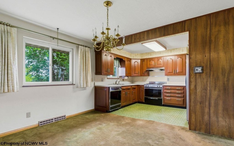 602 Ohio Avenue, Fairmont, West Virginia 26554, 3 Bedrooms Bedrooms, 7 Rooms Rooms,2 BathroomsBathrooms,Single Family Detached,For Sale,Ohio,0,10166243