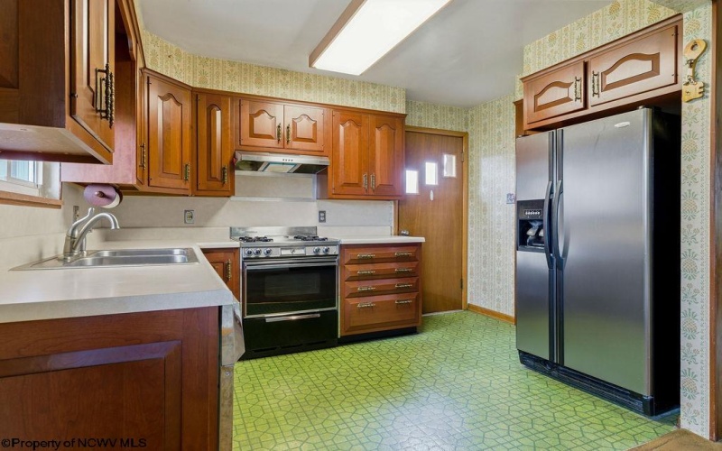 602 Ohio Avenue, Fairmont, West Virginia 26554, 3 Bedrooms Bedrooms, 7 Rooms Rooms,2 BathroomsBathrooms,Single Family Detached,For Sale,Ohio,0,10166243