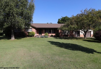 279 Hillcrest Drive, Elkins, West Virginia 26241, 3 Bedrooms Bedrooms, 7 Rooms Rooms,2 BathroomsBathrooms,Single Family Detached,For Sale,Hillcrest,0,10166247