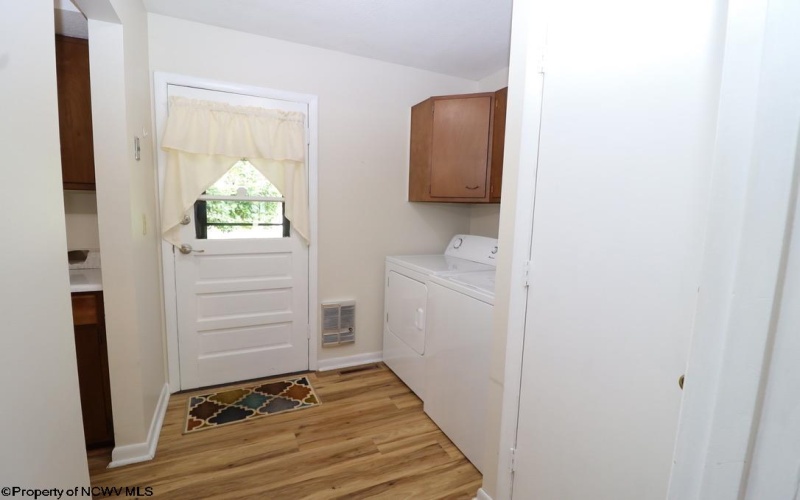 279 Hillcrest Drive, Elkins, West Virginia 26241, 3 Bedrooms Bedrooms, 7 Rooms Rooms,2 BathroomsBathrooms,Single Family Detached,For Sale,Hillcrest,0,10166247