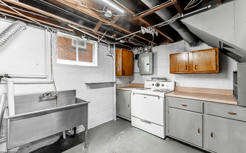 1132 Sunset Drive, Fairmont, West Virginia 26554, 3 Bedrooms Bedrooms, 7 Rooms Rooms,1 BathroomBathrooms,Single Family Detached,For Sale,Sunset,0,10166254 1132 Sunset Drive, Fairmont, West Virginia 26554, 3 Bedrooms Bedrooms, 7 Rooms Rooms,1 BathroomBathrooms,Single Family Detached,For Sale,Sunset,0,10166254