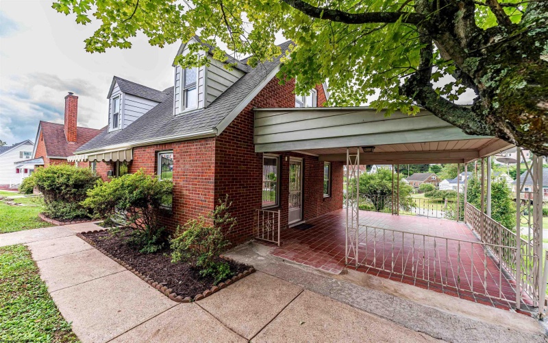 1132 Sunset Drive, Fairmont, West Virginia 26554, 3 Bedrooms Bedrooms, 7 Rooms Rooms,1 BathroomBathrooms,Single Family Detached,For Sale,Sunset,0,10166254 1132 Sunset Drive, Fairmont, West Virginia 26554, 3 Bedrooms Bedrooms, 7 Rooms Rooms,1 BathroomBathrooms,Single Family Detached,For Sale,Sunset,0,10166254