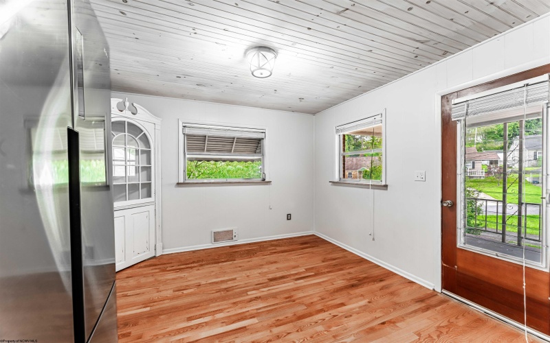 1132 Sunset Drive, Fairmont, West Virginia 26554, 3 Bedrooms Bedrooms, 7 Rooms Rooms,1 BathroomBathrooms,Single Family Detached,For Sale,Sunset,0,10166254 1132 Sunset Drive, Fairmont, West Virginia 26554, 3 Bedrooms Bedrooms, 7 Rooms Rooms,1 BathroomBathrooms,Single Family Detached,For Sale,Sunset,0,10166254