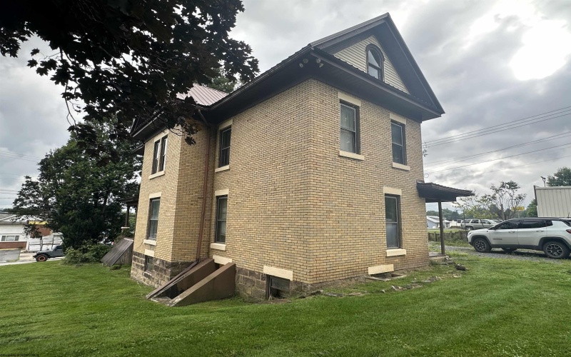 124 Main Street, Kingwood, West Virginia 26537, 4 Bedrooms Bedrooms, 7 Rooms Rooms,1 BathroomBathrooms,Single Family Detached,For Sale,Main,0,10166257 124 Main Street, Kingwood, West Virginia 26537, 4 Bedrooms Bedrooms, 7 Rooms Rooms,1 BathroomBathrooms,Single Family Detached,For Sale,Main,0,10166257