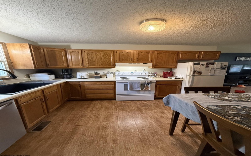 242 Bruce Street, Elkins, West Virginia 26241, 3 Bedrooms Bedrooms, 8 Rooms Rooms,2 BathroomsBathrooms,Single Family Detached,For Sale,Bruce,0,10166268