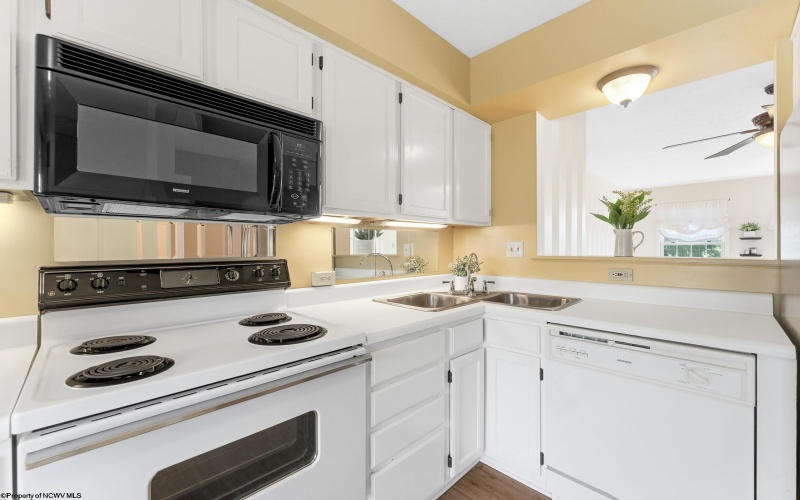 378 Jubilee Drive, Bridgeville, Pennsylvania 15017, 2 Bedrooms Bedrooms, 4 Rooms Rooms,1 BathroomBathrooms,Single Family Attached,For Sale,Jubilee,0,10166269 378 Jubilee Drive, Bridgeville, Pennsylvania 15017, 2 Bedrooms Bedrooms, 4 Rooms Rooms,1 BathroomBathrooms,Single Family Attached,For Sale,Jubilee,0,10166269