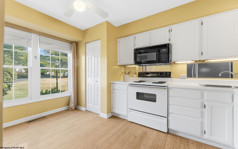 378 Jubilee Drive, Bridgeville, Pennsylvania 15017, 2 Bedrooms Bedrooms, 4 Rooms Rooms,1 BathroomBathrooms,Single Family Attached,For Sale,Jubilee,0,10166269 378 Jubilee Drive, Bridgeville, Pennsylvania 15017, 2 Bedrooms Bedrooms, 4 Rooms Rooms,1 BathroomBathrooms,Single Family Attached,For Sale,Jubilee,0,10166269