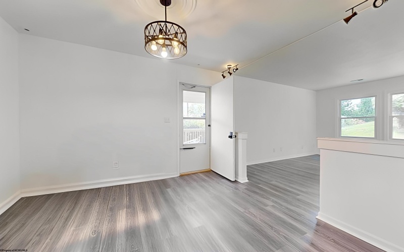 1137 Morningstar Lane, Fairmont, West Virginia 26554-1215, 3 Bedrooms Bedrooms, 9 Rooms Rooms,2 BathroomsBathrooms,Single Family Detached,For Sale,Morningstar,0,10166267