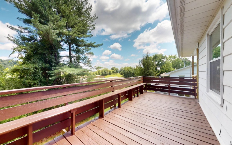 1137 Morningstar Lane, Fairmont, West Virginia 26554-1215, 3 Bedrooms Bedrooms, 9 Rooms Rooms,2 BathroomsBathrooms,Single Family Detached,For Sale,Morningstar,0,10166267