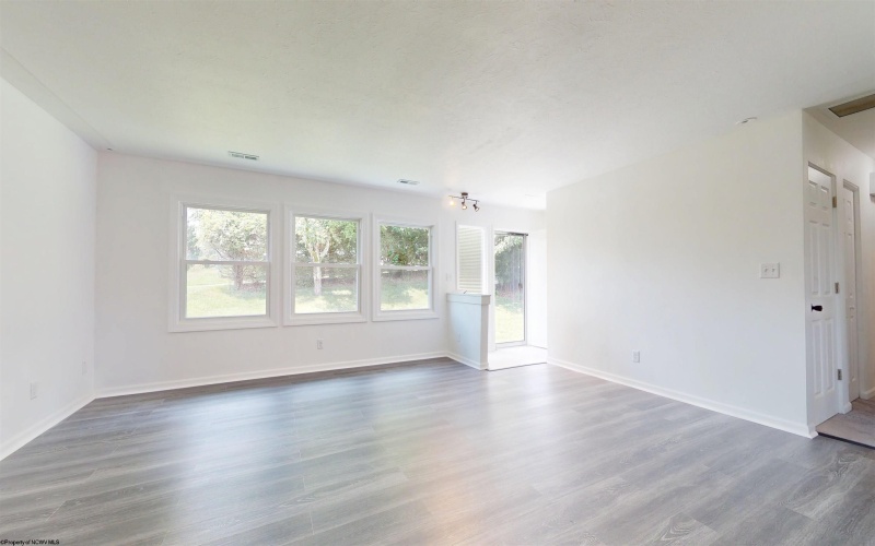 1137 Morningstar Lane, Fairmont, West Virginia 26554-1215, 3 Bedrooms Bedrooms, 9 Rooms Rooms,2 BathroomsBathrooms,Single Family Detached,For Sale,Morningstar,0,10166267