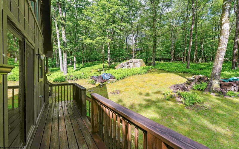 332 Daisy Drive, Terra Alta, West Virginia 26764, 3 Bedrooms Bedrooms, 9 Rooms Rooms,3 BathroomsBathrooms,Single Family Detached,For Sale,Daisy,0,10166266