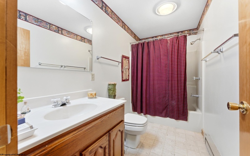 332 Daisy Drive, Terra Alta, West Virginia 26764, 3 Bedrooms Bedrooms, 9 Rooms Rooms,3 BathroomsBathrooms,Single Family Detached,For Sale,Daisy,0,10166266