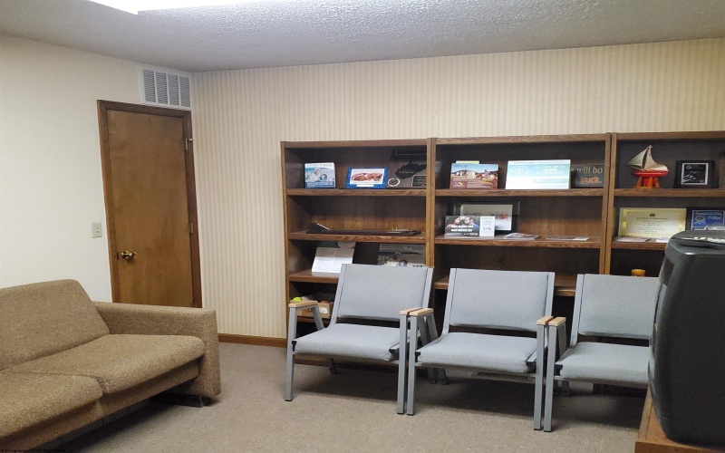 635 Robert E Lee Avenue, Elkins, West Virginia 26241, 0 , 0 ,0,Commercial (for Sale),For Sale,Robert E Lee,0,10166287