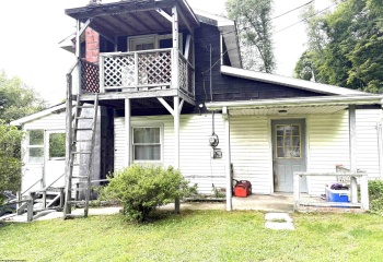 107 National Lane, Morgantown, West Virginia 26501, 3 Bedrooms Bedrooms, 7 Rooms Rooms,1 BathroomBathrooms,Single Family Detached,For Sale,National,0,10166292