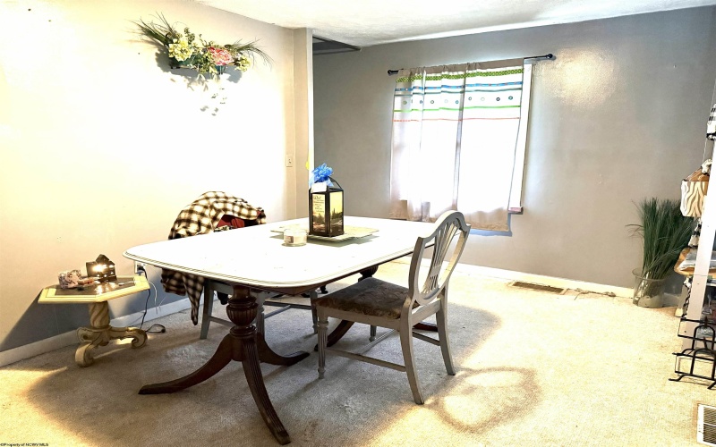 107 National Lane, Morgantown, West Virginia 26501, 3 Bedrooms Bedrooms, 7 Rooms Rooms,1 BathroomBathrooms,Single Family Detached,For Sale,National,0,10166292