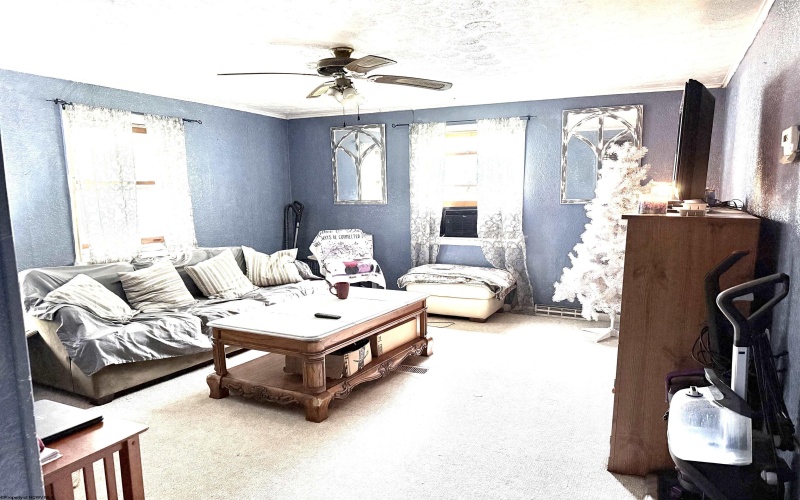 107 National Lane, Morgantown, West Virginia 26501, 3 Bedrooms Bedrooms, 7 Rooms Rooms,1 BathroomBathrooms,Single Family Detached,For Sale,National,0,10166292