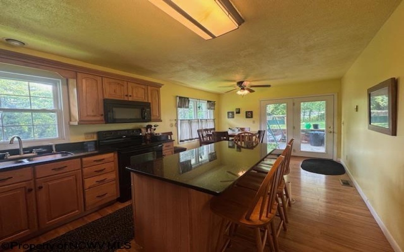 52 Howesville Drive, Tunnelton, West Virginia 26444, 3 Bedrooms Bedrooms, 6 Rooms Rooms,2 BathroomsBathrooms,Single Family Detached,For Sale,Howesville,0,10166291
