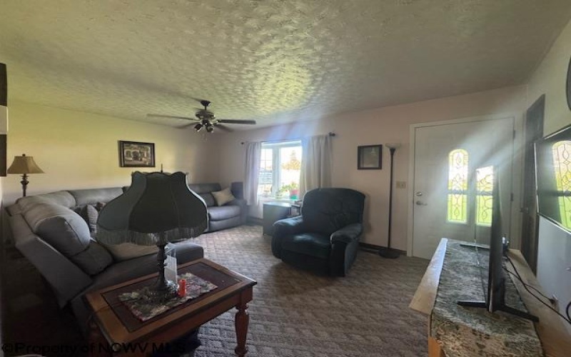 52 Howesville Drive, Tunnelton, West Virginia 26444, 3 Bedrooms Bedrooms, 6 Rooms Rooms,2 BathroomsBathrooms,Single Family Detached,For Sale,Howesville,0,10166291