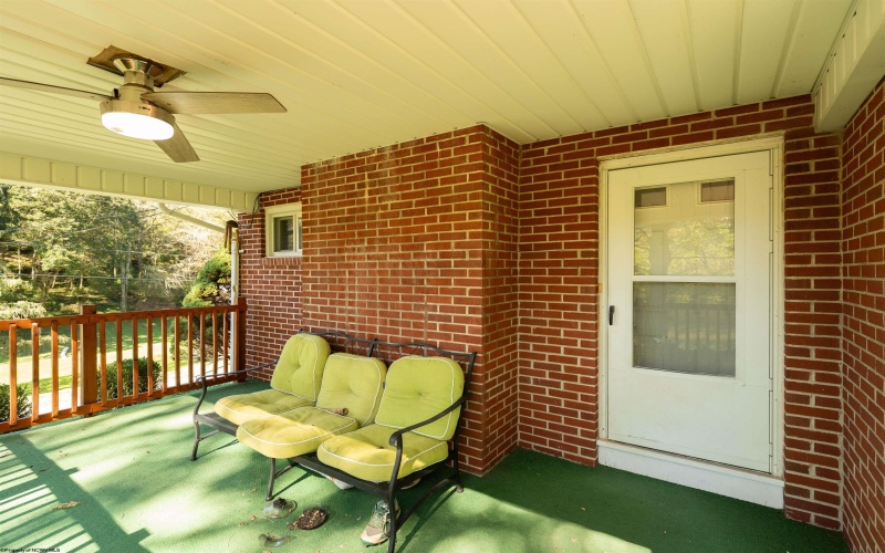 114 Woodlyn Drive, Weston, West Virginia 26452, 3 Bedroom Bedrooms, 6 Room Rooms,1 BathroomBathrooms,Single Family Detached,For Sale,Woodlyn,0,10166289